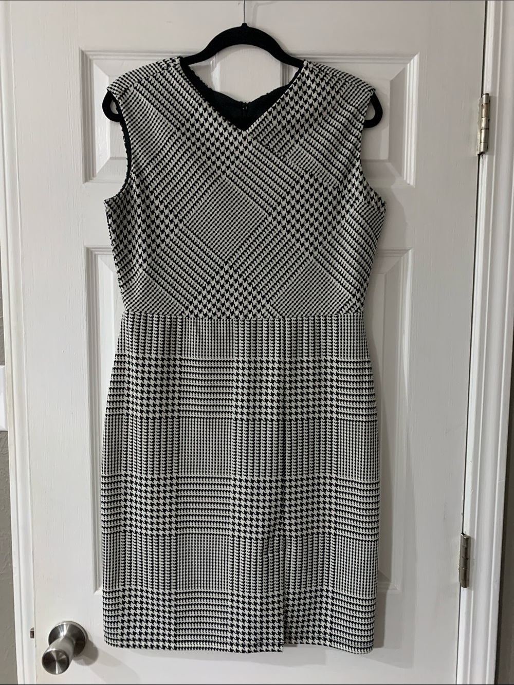 Tiana B. Black and White Houndstooth Midi Sheath Dress